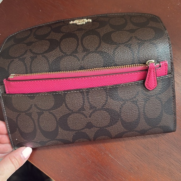 EUC snap Coach wallet with removable pink zipper pouch - Picture 4 of 7